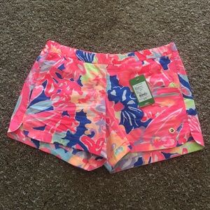 ❌ SOLD ❌ Lilly Pulitzer Ocean View Boardshort